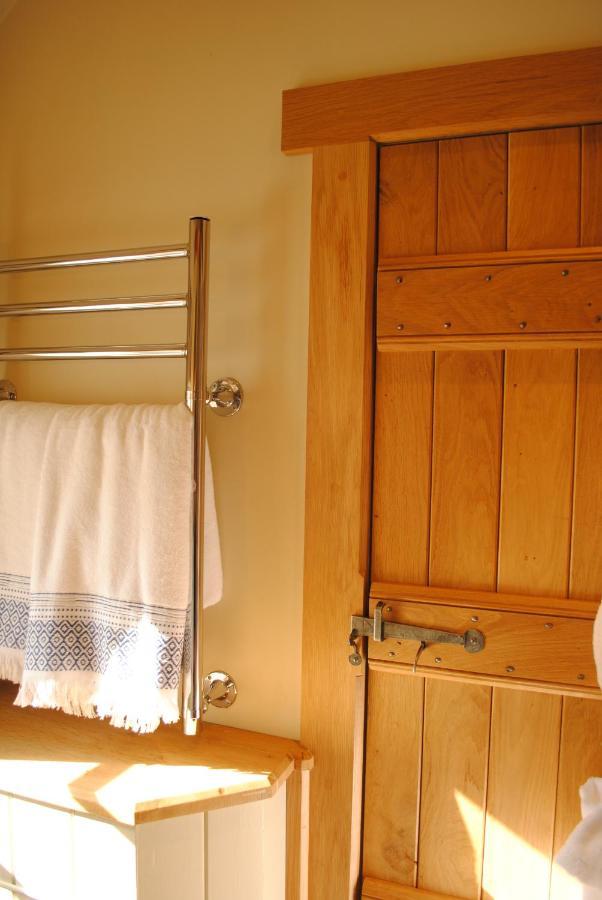 Courtyard Cottages Lymington, 2 Adults Only Bagian luar foto